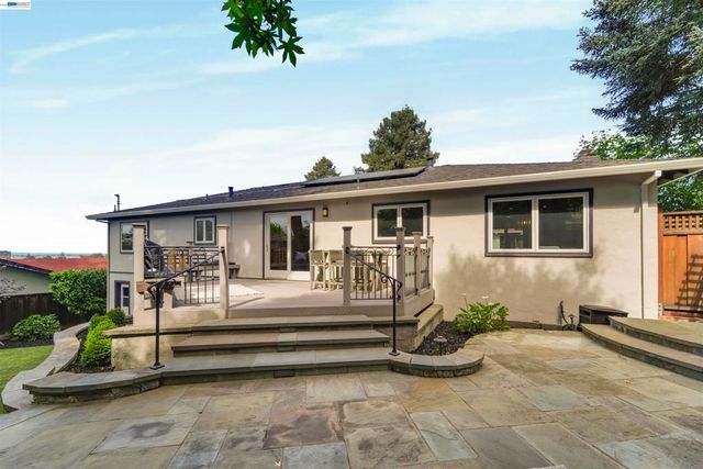 3740 Sky Ct, San Mateo, CA 94403