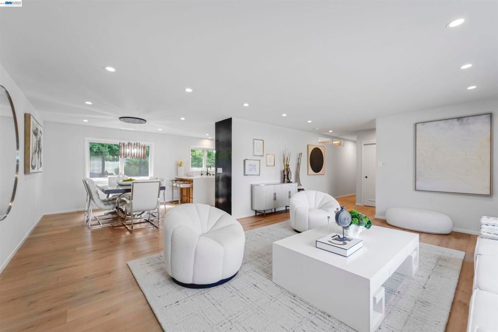 Image 11 of property listing at 3740 Sky Ct, San Mateo, CA 94403