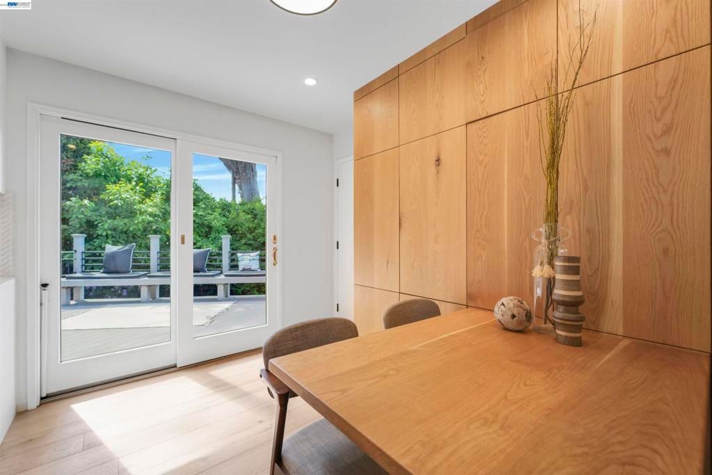 Image 20 of property listing at 3740 Sky Ct, San Mateo, CA 94403