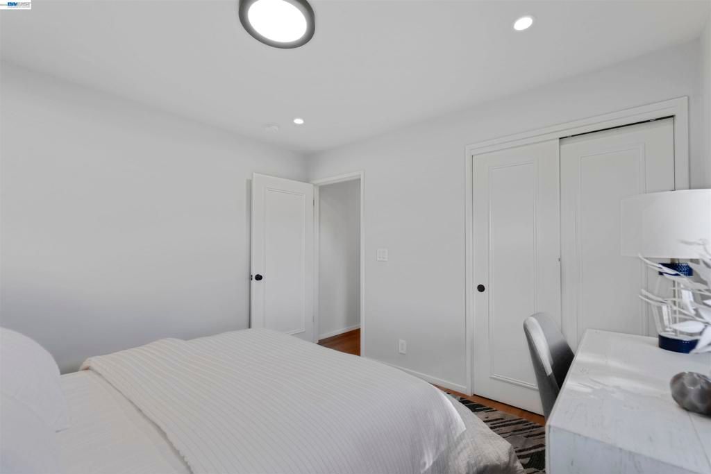 Image 42 of property listing at 3740 Sky Ct, San Mateo, CA 94403