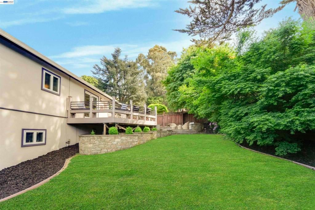 Image 54 of property listing at 3740 Sky Ct, San Mateo, CA 94403