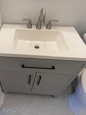 5328 Devers Ave, Louisville, KY 40214