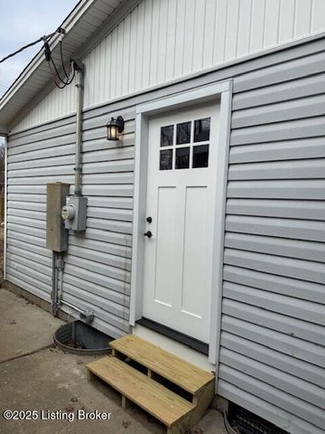 5328 Devers Ave, Louisville, KY 40214