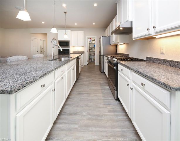 410 Green Lake RD, Moyock, NC 27958