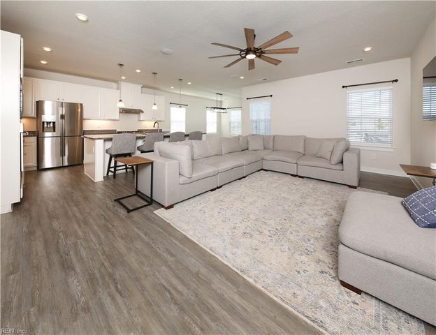 410 Green Lake RD, Moyock, NC 27958