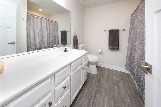 410 Green Lake RD, Moyock, NC 27958