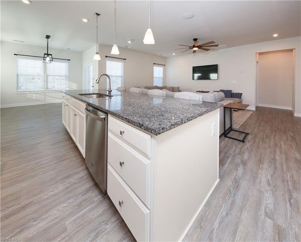 410 Green Lake RD, Moyock, NC 27958