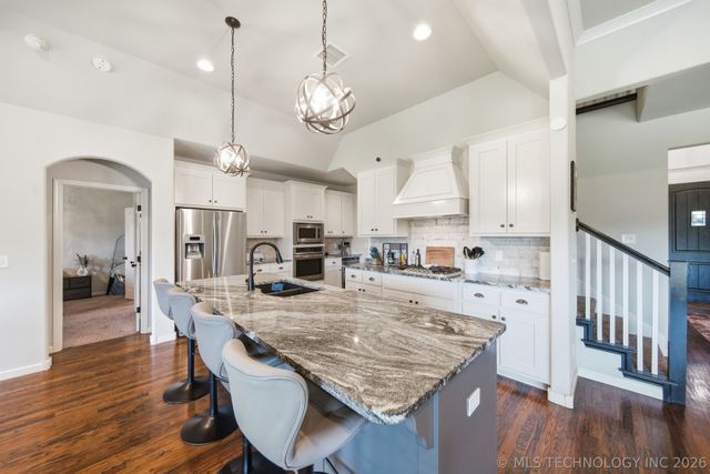 2114 W 117th Place S, Jenks, OK 74037