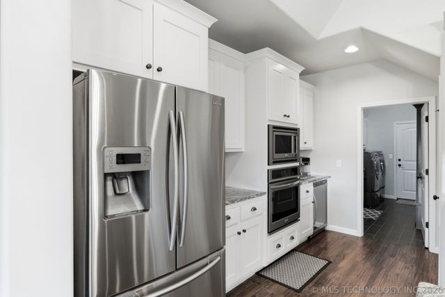 2114 W 117th Place S, Jenks, OK 74037