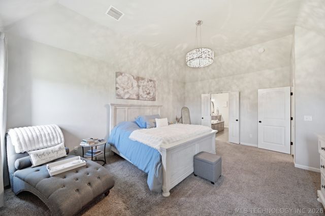 2114 W 117th Place S, Jenks, OK 74037