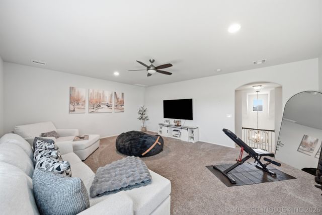 2114 W 117th Place S, Jenks, OK 74037