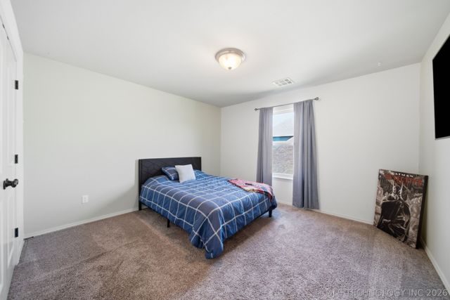 2114 W 117th Place S, Jenks, OK 74037