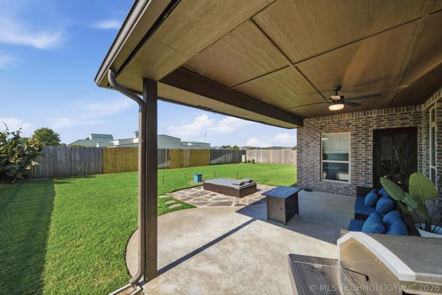2114 W 117th Place S, Jenks, OK 74037