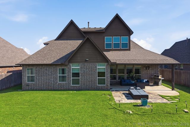 2114 W 117th Place S, Jenks, OK 74037
