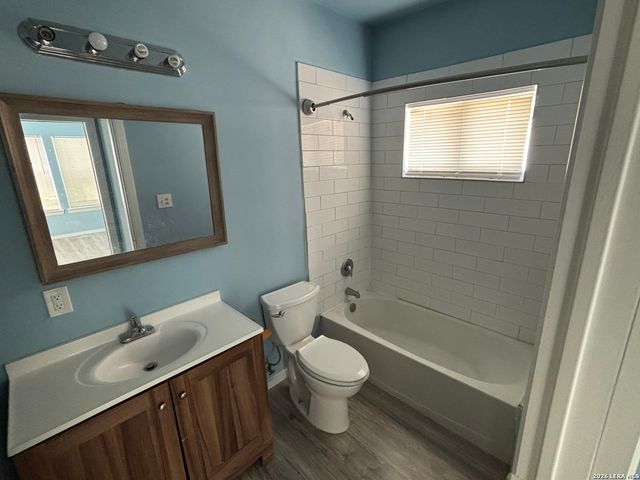 803 W LULLWOOD AVE, San Antonio, TX 78212