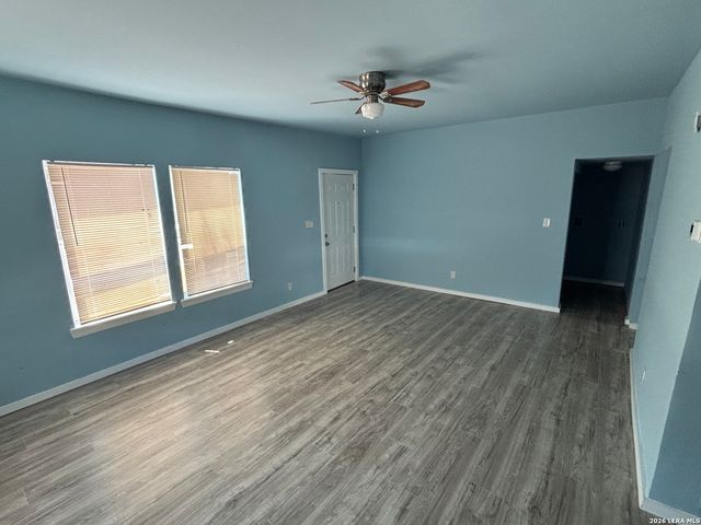 803 W LULLWOOD AVE, San Antonio, TX 78212