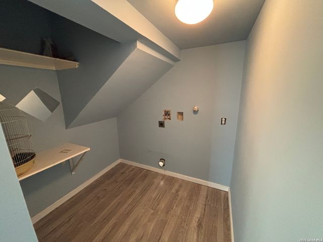 803 W LULLWOOD AVE, San Antonio, TX 78212