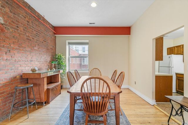 196 Crown Street 310, New Haven, CT 06511
