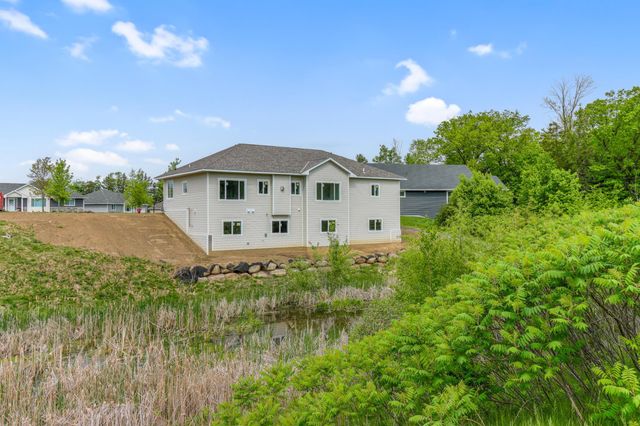 31079 Magnolia Ridge Way, Lindstrom, MN 55045