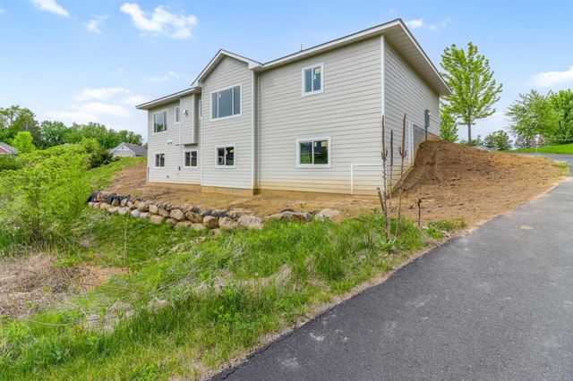 31079 Magnolia Ridge Way, Lindstrom, MN 55045