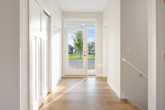 31079 Magnolia Ridge Way, Lindstrom, MN 55045