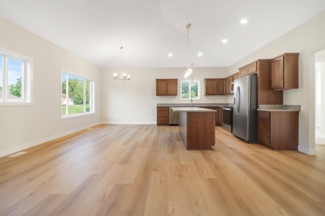 31079 Magnolia Ridge Way, Lindstrom, MN 55045