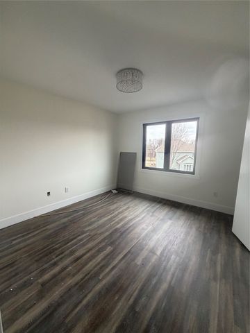 2107 SW Tanglewood Lane, Ankeny, IA 50023