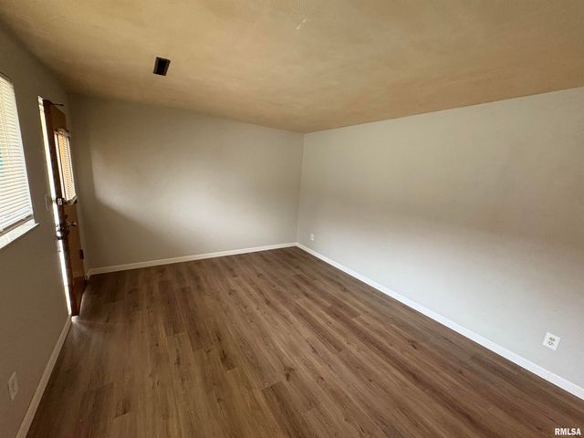 2613 W Wardcliffe Dr Apt D, Peoria, IL 61604