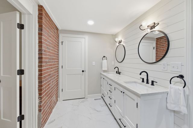 5621 Knob Rd, Nashville, TN 37209