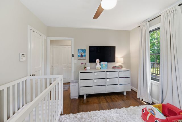5621 Knob Rd, Nashville, TN 37209