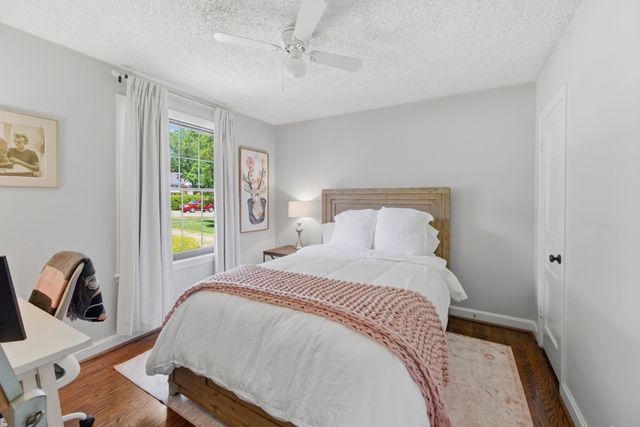 5621 Knob Rd, Nashville, TN 37209