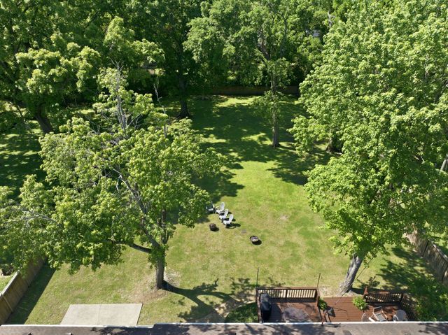5621 Knob Rd, Nashville, TN 37209