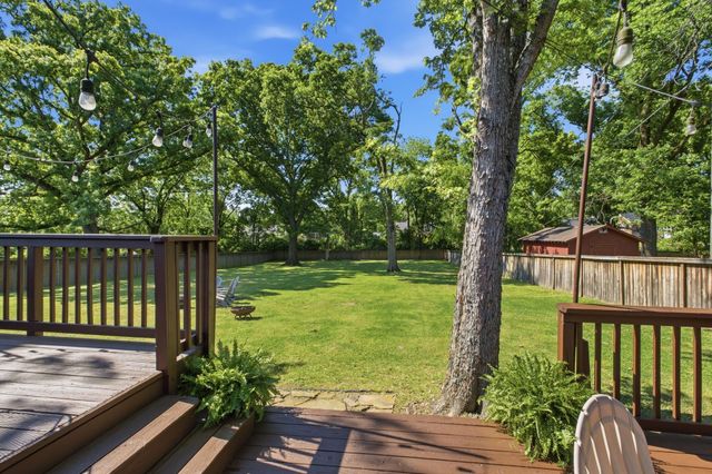 5621 Knob Rd, Nashville, TN 37209