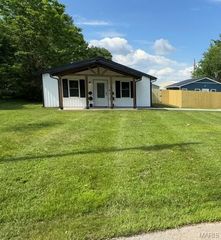 207 Home Avenue, St James, MO 65559