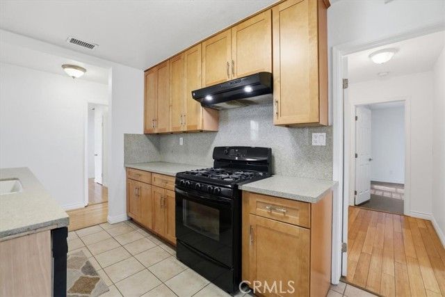 5111 Arlington Avenue, Riverside, CA 92504