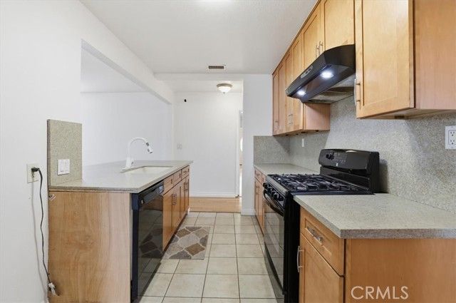 5111 Arlington Avenue, Riverside, CA 92504