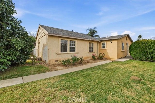 5111 Arlington Avenue, Riverside, CA 92504