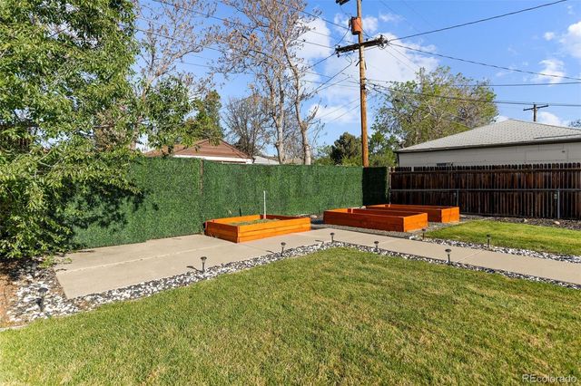 817 Fulton Street, Aurora, CO 80010