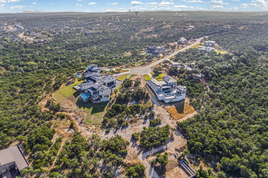 8004 Kuhn DR, Austin, TX 78736