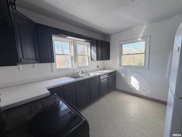 331 N 4TH Street, Mt Vernon, IL 62864