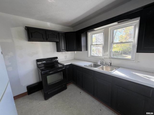 331 N 4TH Street, Mt Vernon, IL 62864