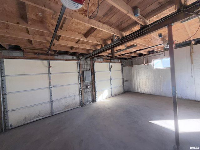 331 N 4TH Street, Mt Vernon, IL 62864