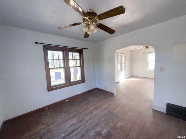 331 N 4TH Street, Mt Vernon, IL 62864