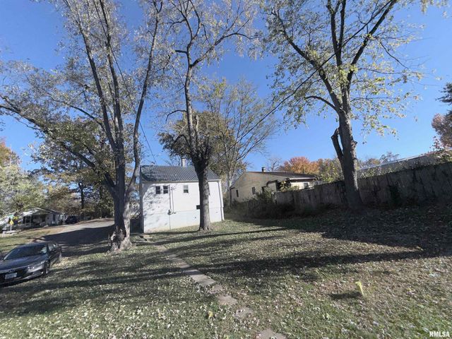 331 N 4TH Street, Mt Vernon, IL 62864