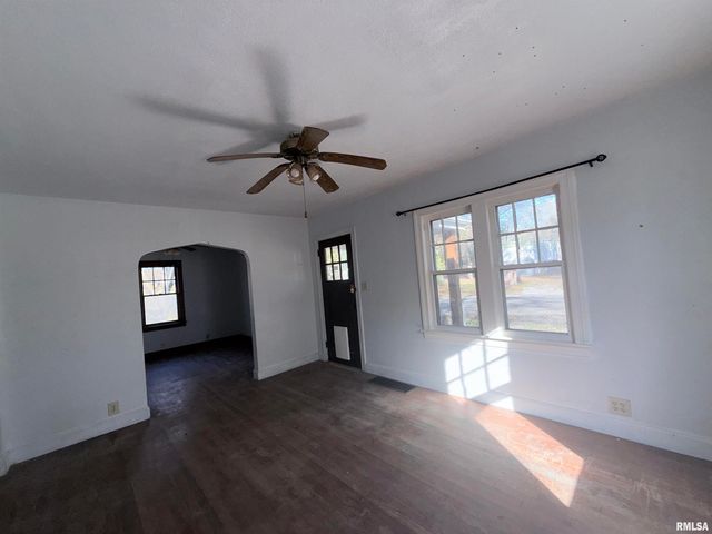 331 N 4TH Street, Mt Vernon, IL 62864