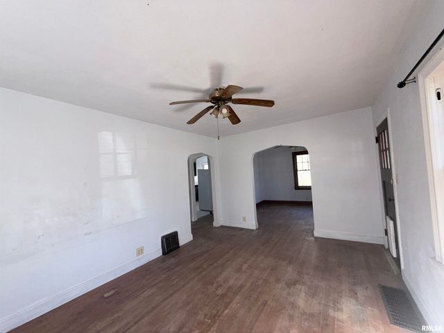 331 N 4TH Street, Mt Vernon, IL 62864