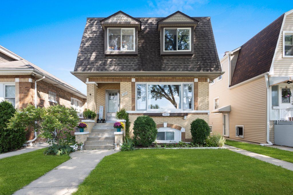 2637 N 73rd Court, Elmwood Park, IL 60707