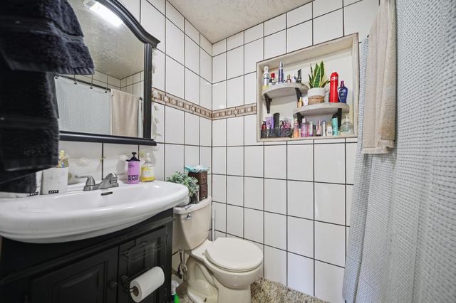 1935 E 13th St, Stockton, CA 95206