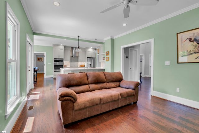 212 Sun Garden Court, Greenville, SC 29615