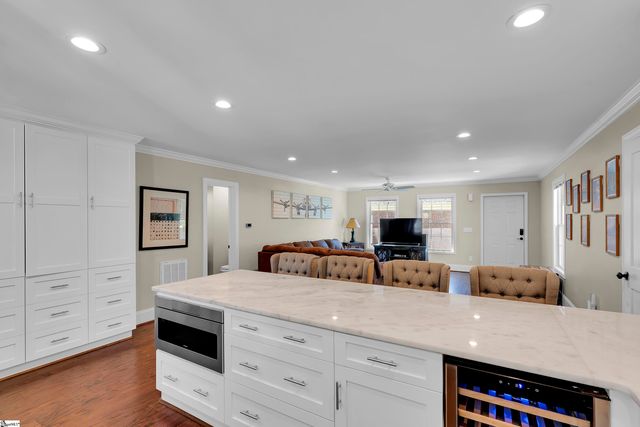 212 Sun Garden Court, Greenville, SC 29615